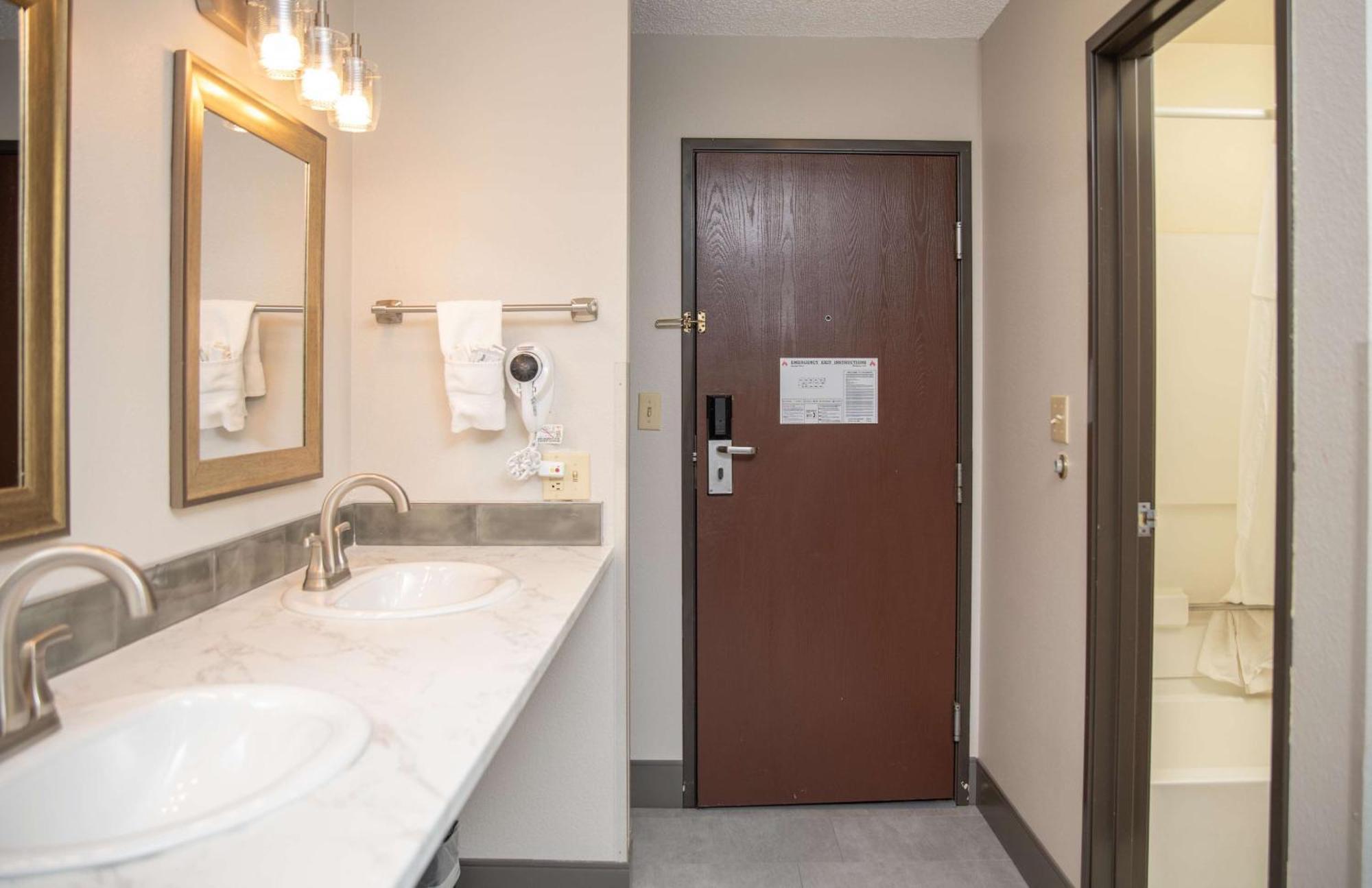 Surestay Plus By Best Western モントローズ エクステリア 写真